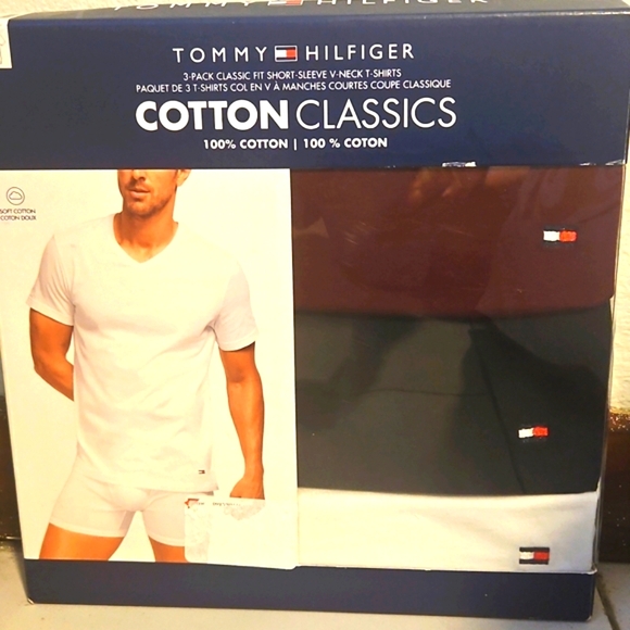 New Tommy Hilfiger Men 3 Classic Fit V Neck Cotton Crews Tees Small - Picture 1 of 4